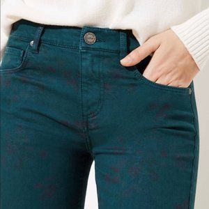 Dark Green, Subtle Floral Design, Modern Skinny Jean, Frey Hem